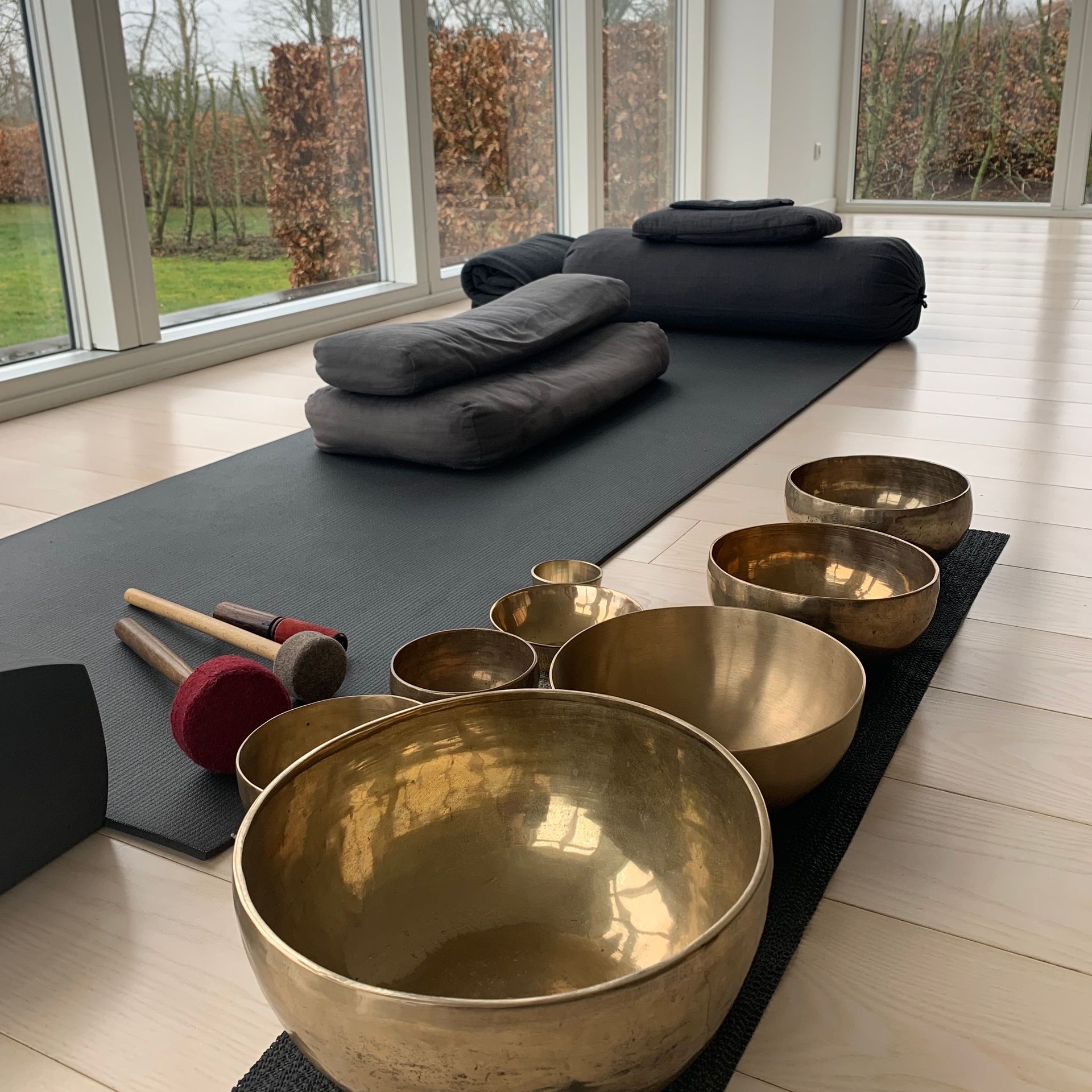 Kvinde i restorativ stilling