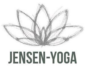Jensen yoga logo med håndtegnet lotus blomst
