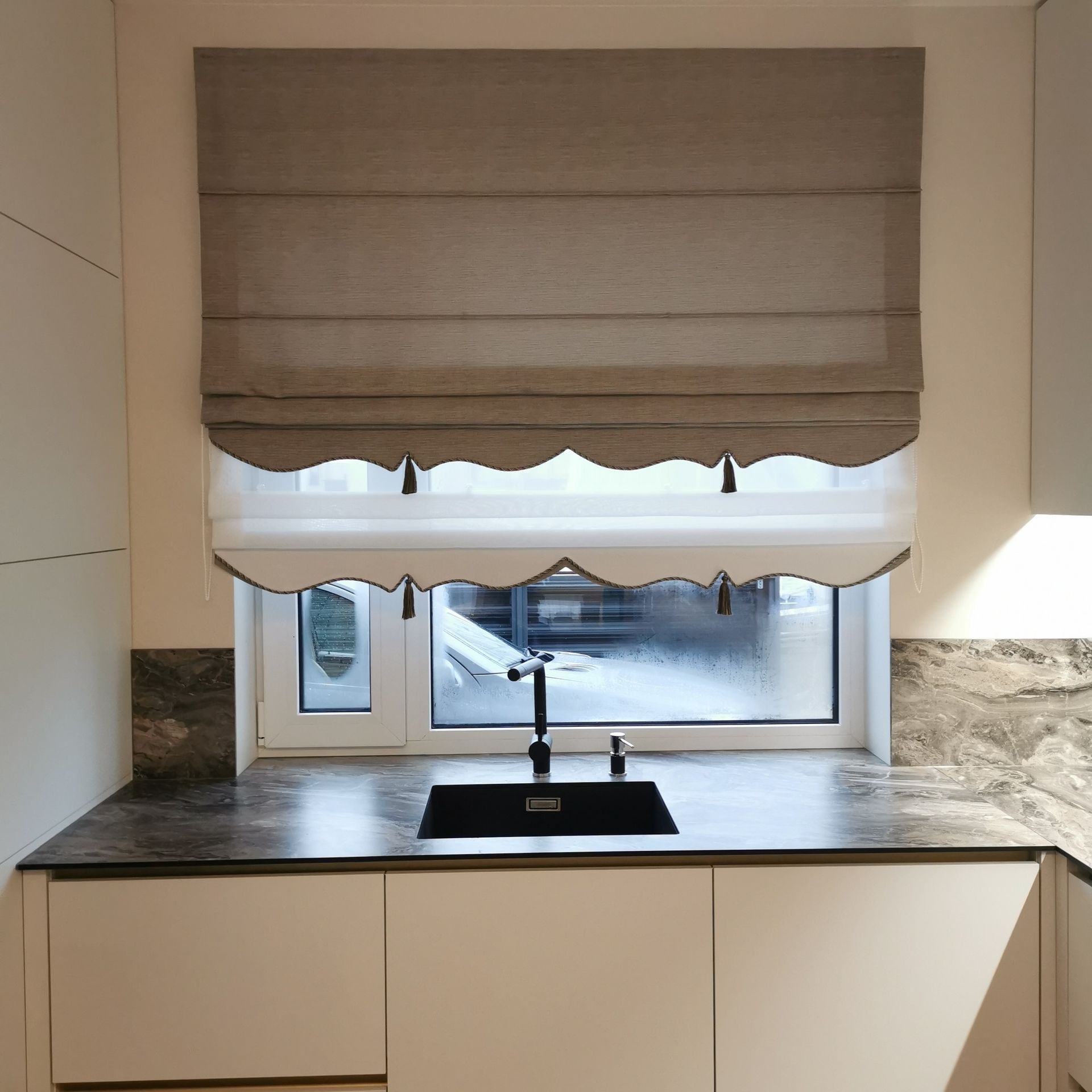 Romanetės ir širmos