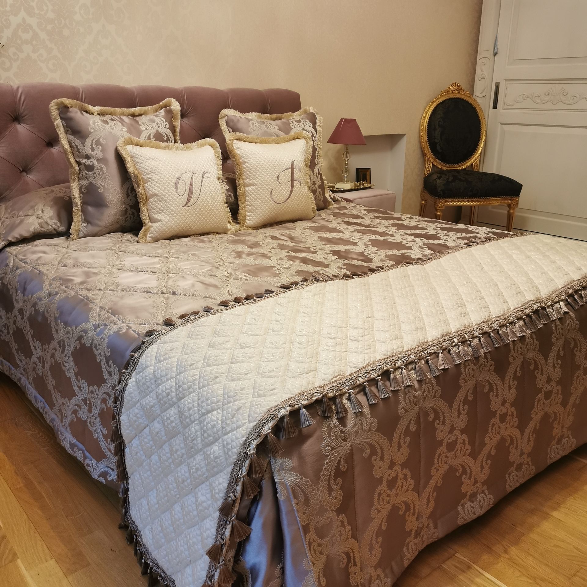 Lovatiesės ir pagalvėlės