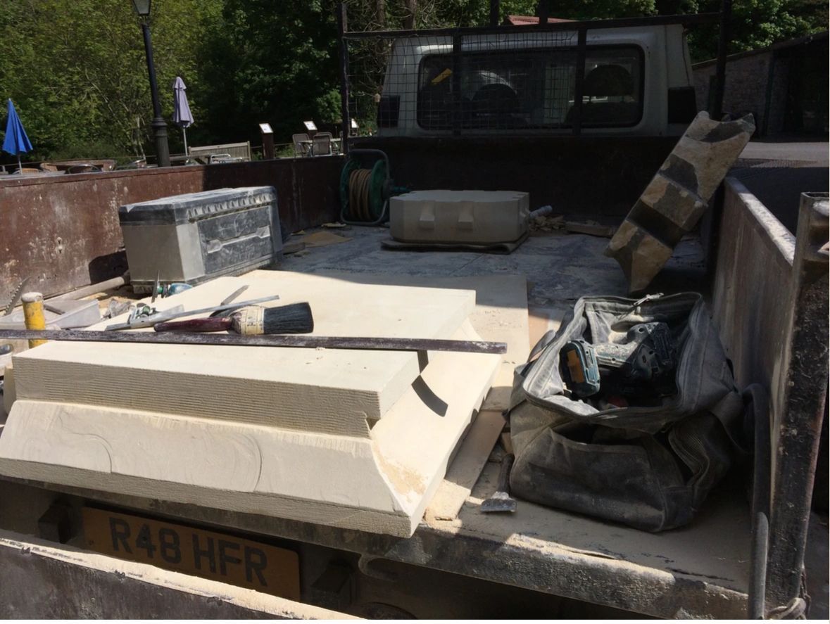 A truck with a license plate that says r48 hfr