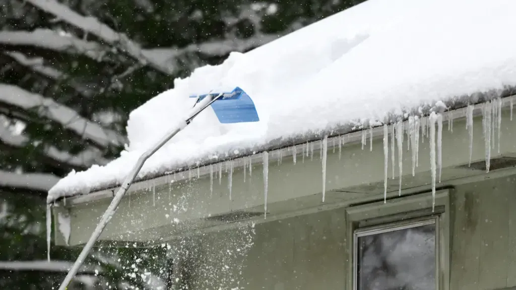 snow build-up on the roof 
