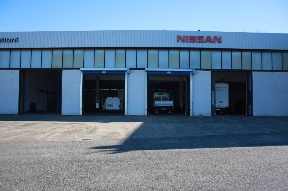 entrata officina della ditta Mattoni a Roma