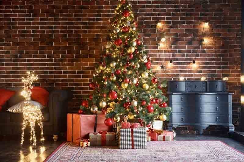 Elegant Christmas Tree in Coral Gables home