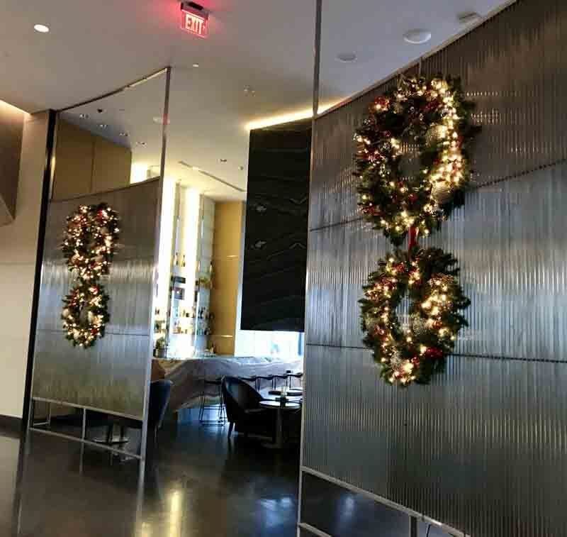 Elegant wreaths at Porsche Design in Miami Beach