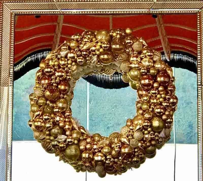 Elegant designer wreath at Miami top hotel