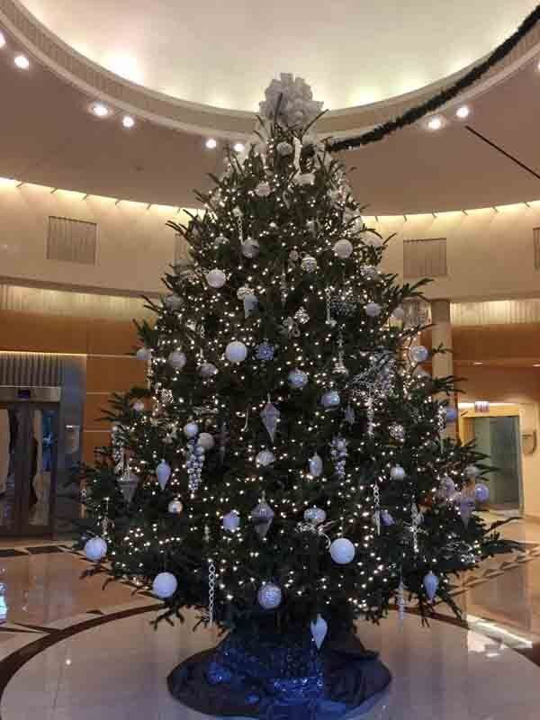 Beautiful Christmas tree in Miami office building