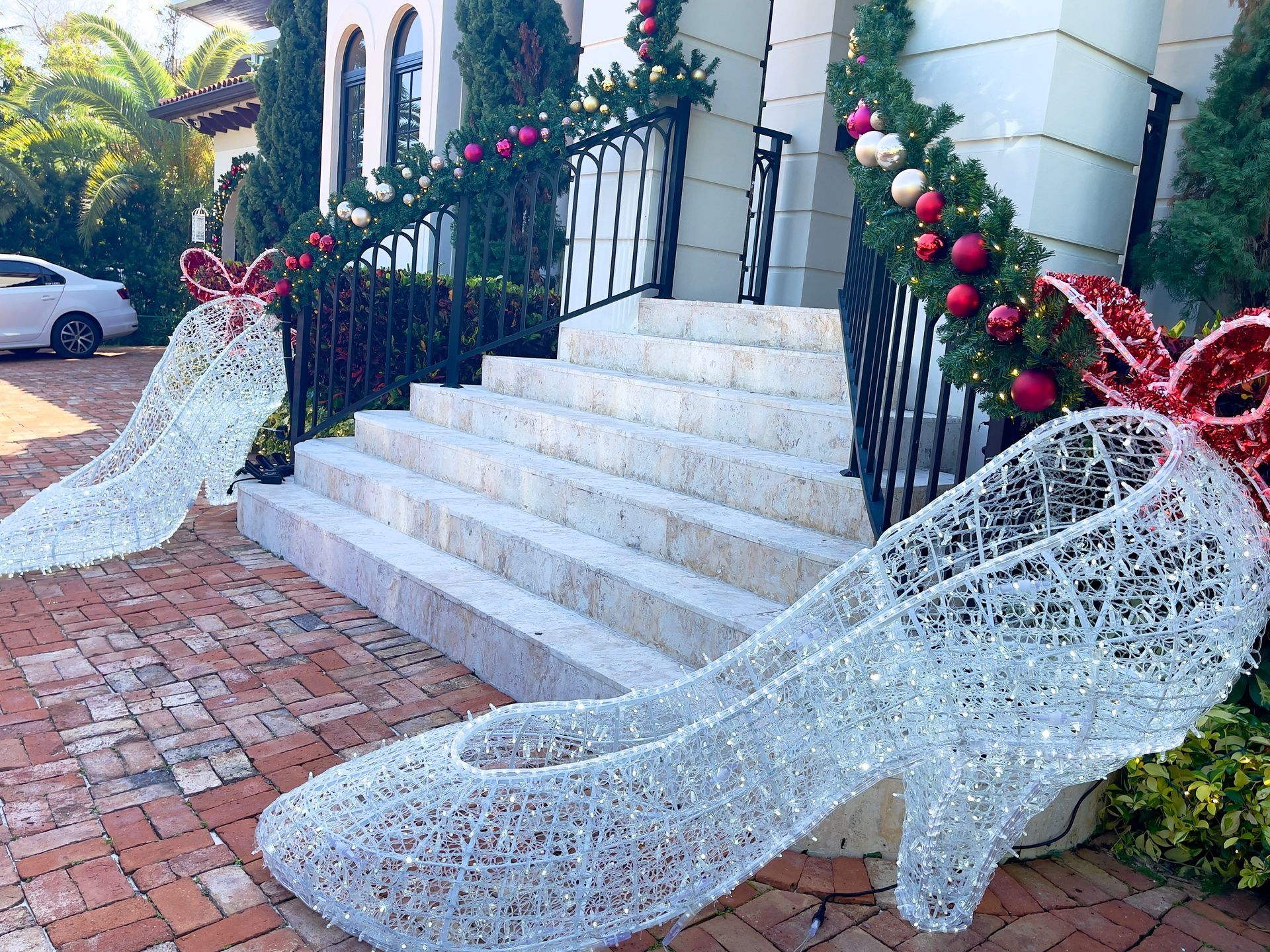Custom holiday decorations for home in Coral Gables