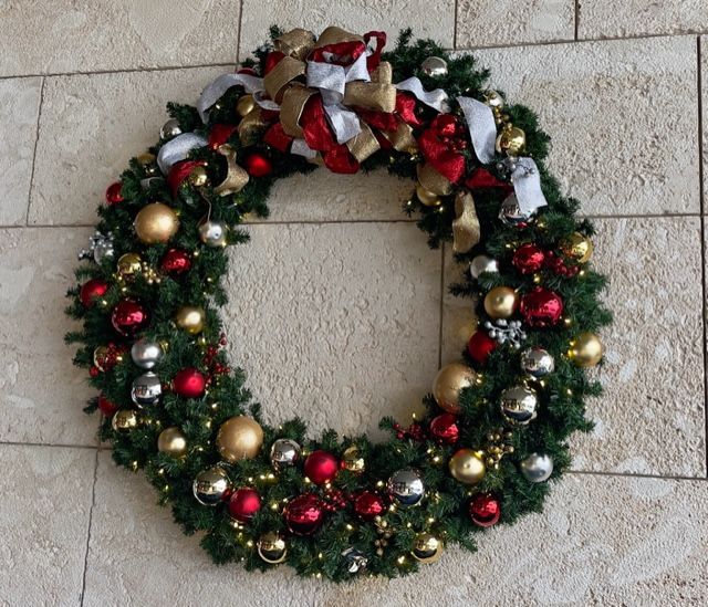 Gorgeous 6 foot wreath for hotel in Miami