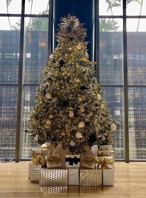 Beautiful Christmas tree in Miami Beach
