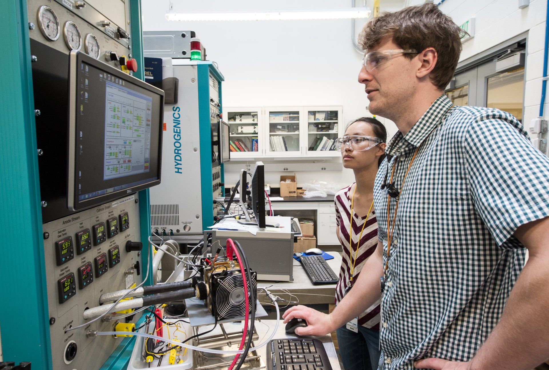Washing Green Hydrogen Fuel Cells Scientists