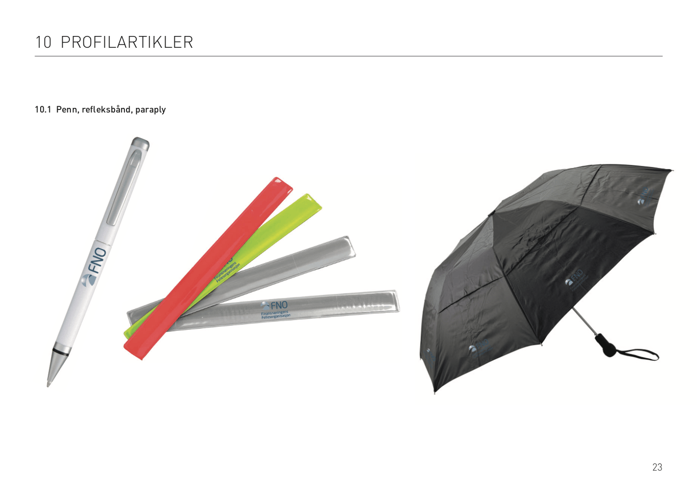 En penn og en paraply er på hvit bakgrunn