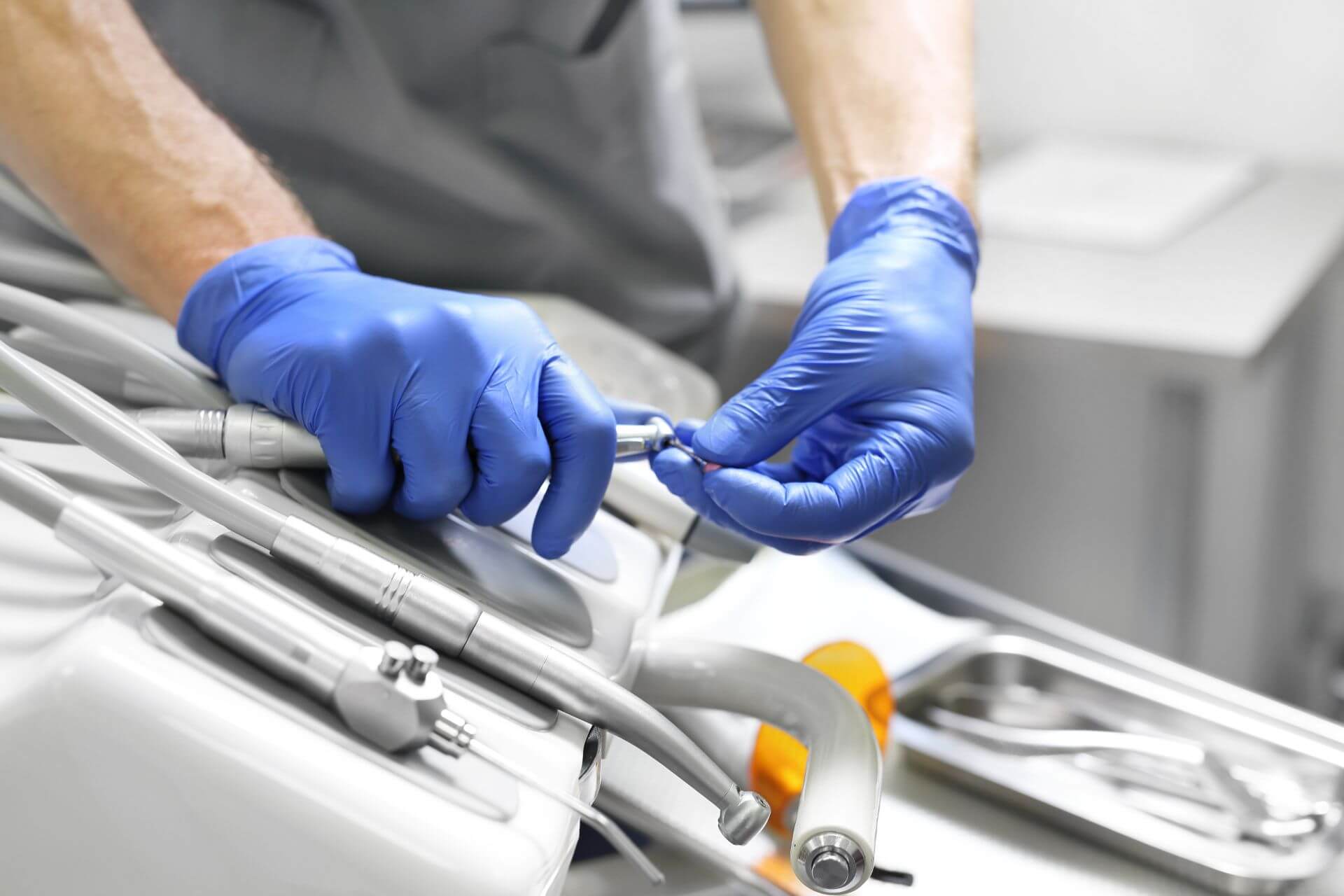 strumentazione dentistica