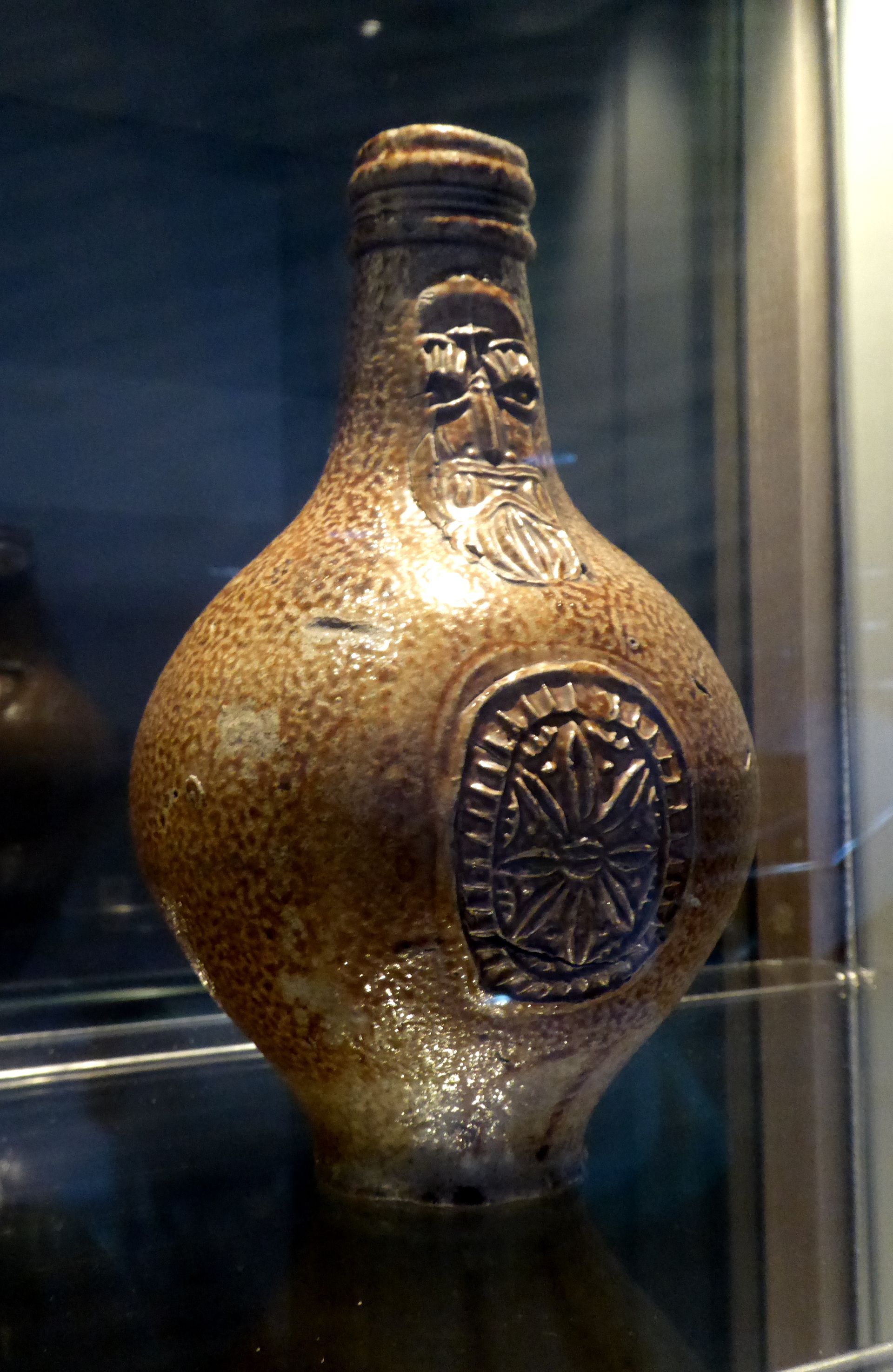 Bellarmine “witch bottle,” 17th century. Guildhall Yard excavation, City of London. Photo © Ethan Doyle White, via Wikimedia Commons (CC BY-SA 4.0).