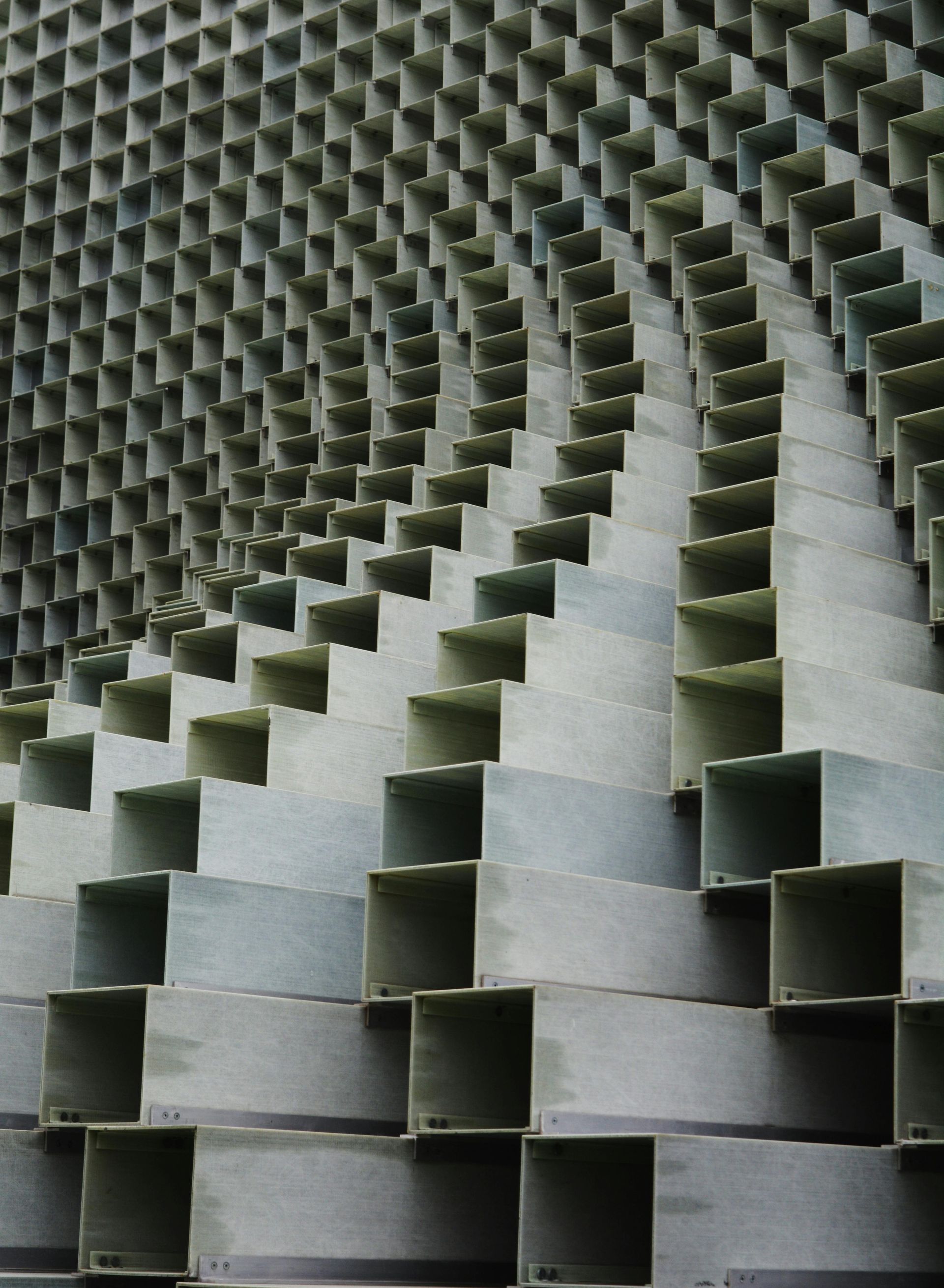 Un escalier fait de carrés qui montent et descendent