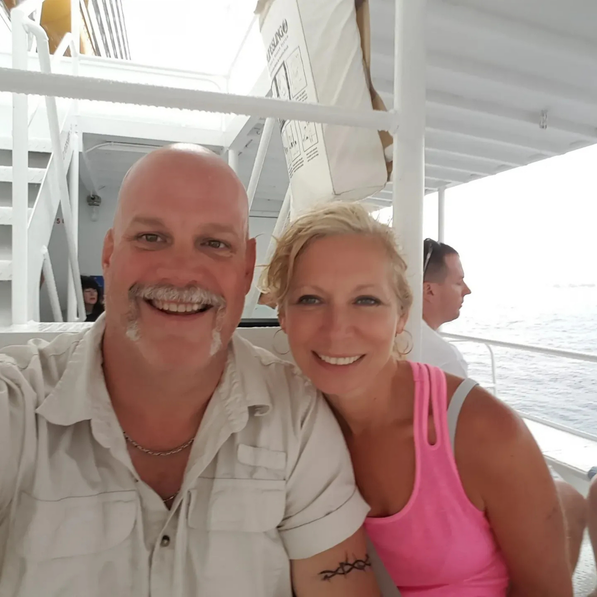 Vacation travel exclusive owners offering resort bookings in select Mexico and Hawaii locations.