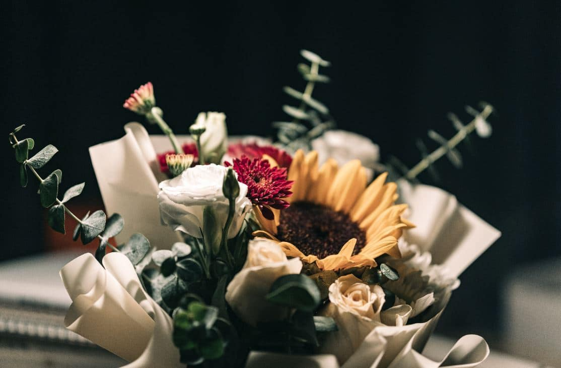 How To Use Seashells At Funeral Services
