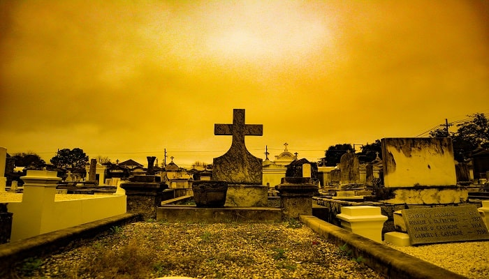 Why Place Cremated Ashes In A Cemetery