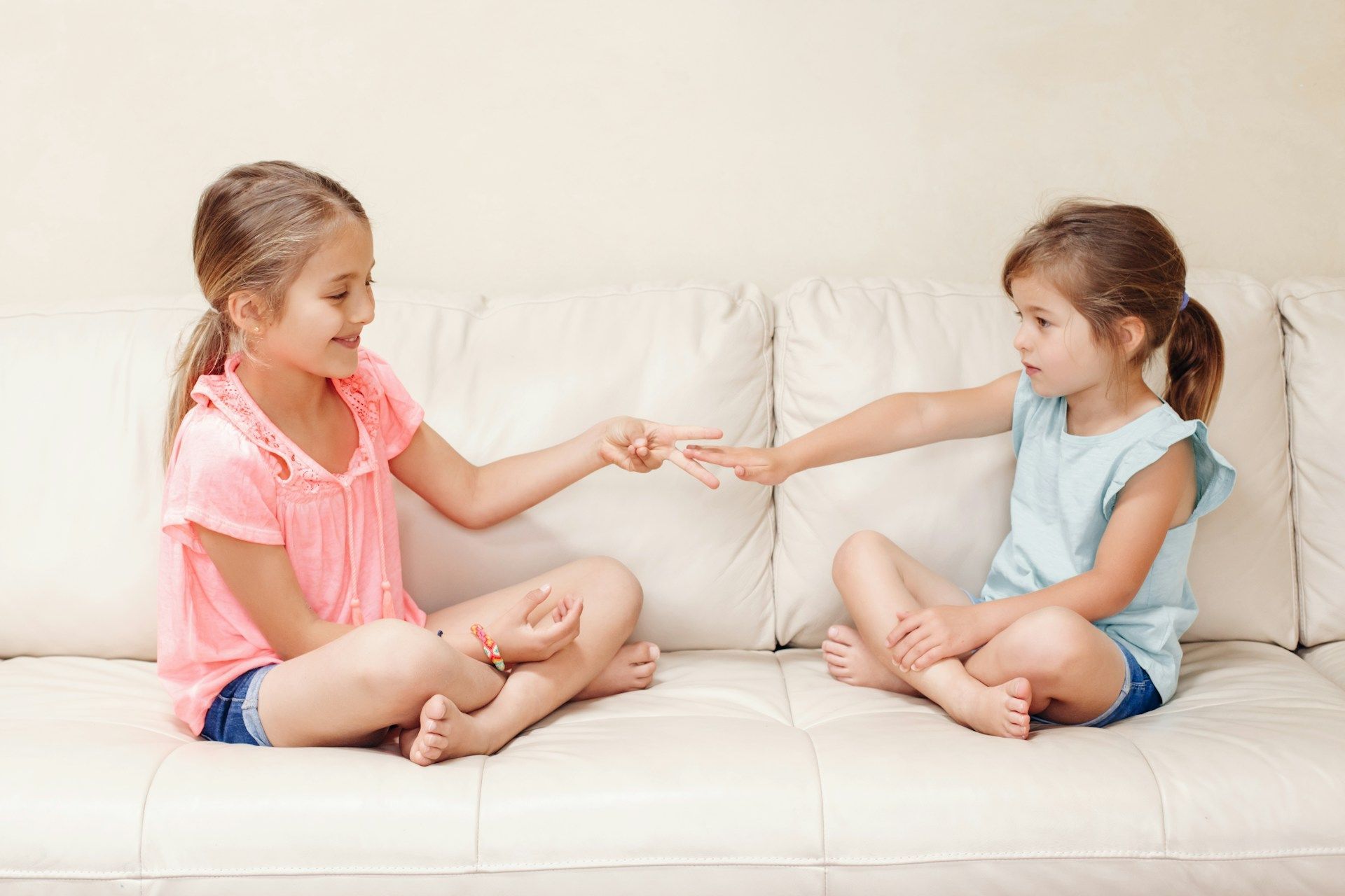 kids at the sofa