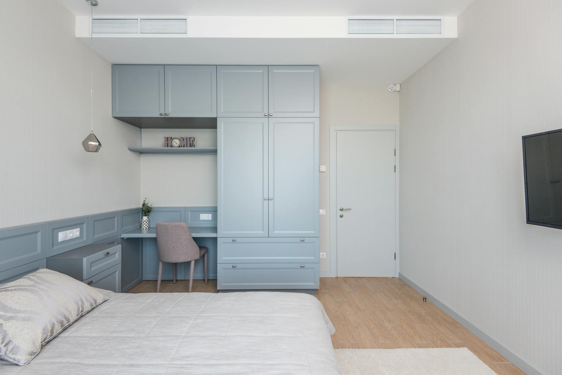 guest room storage