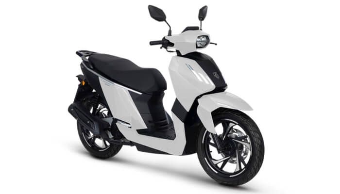 PEUGEOT TWEET 125cc 11