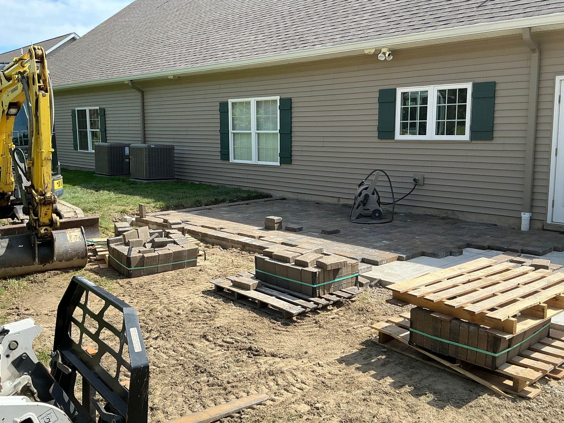 Summit Woods-new paver pation