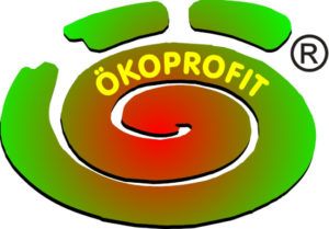 Ein Logo für Ökoprofit mit einem Wirbel in der Mitte