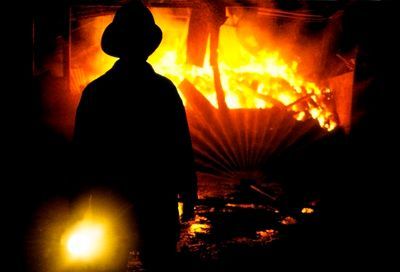 ISECI INSTALACIONES Y SERVICIOS CONTRA INCENDIO -  guantes y capuchas