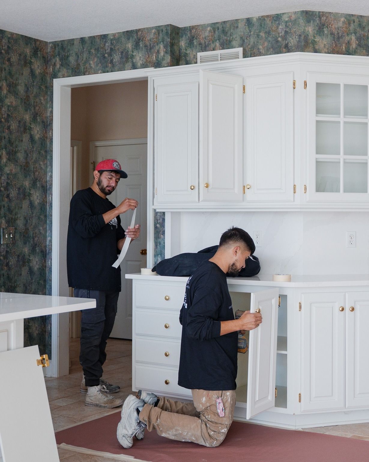 Black And White Cabinet | Kansas City, MO | 4 Seasons Painting LLC