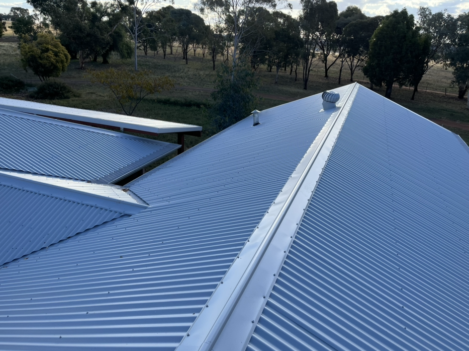 Metal Roof — Roofer in Orange, NSW