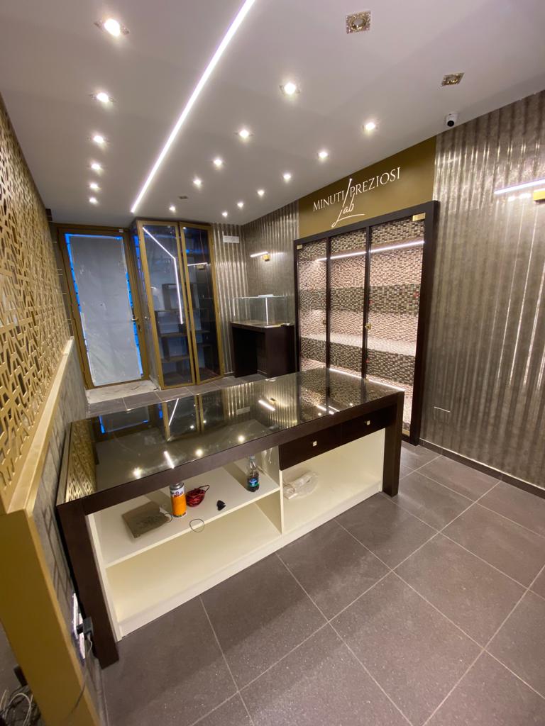 arredamenti per negozi