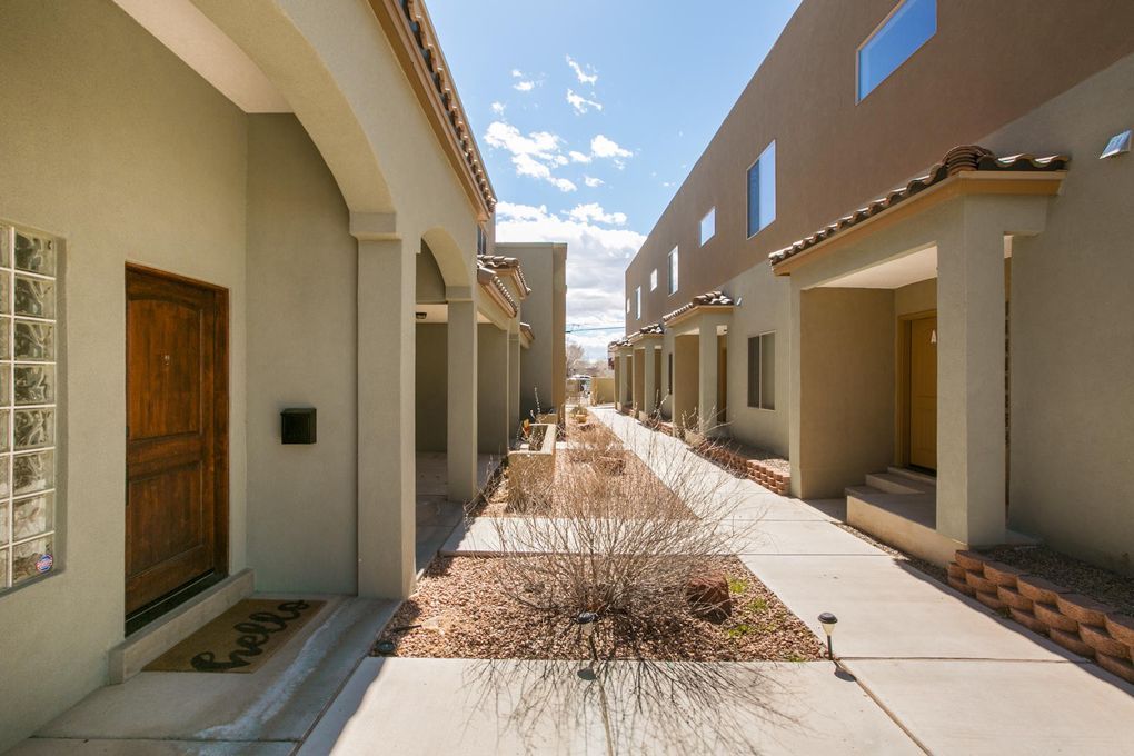 Ten Ten Lead Townhomes Community