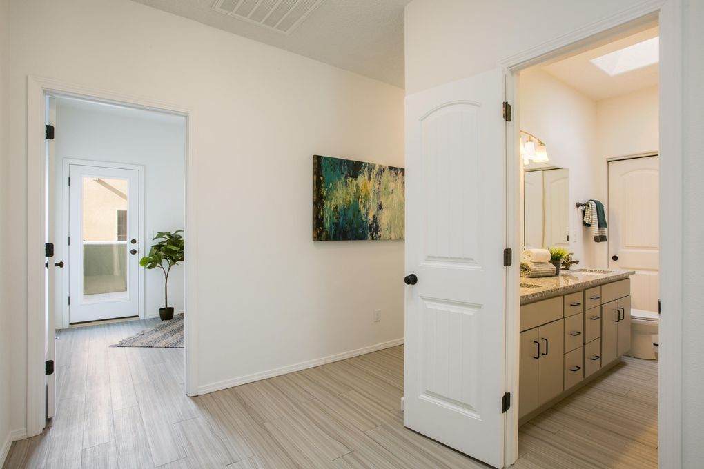 Ten Ten Lead Interior