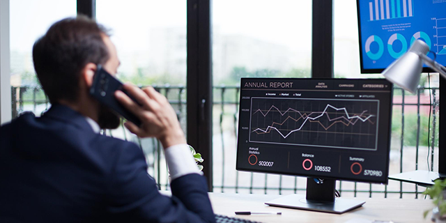 Real-Time Monitoring & Alerts