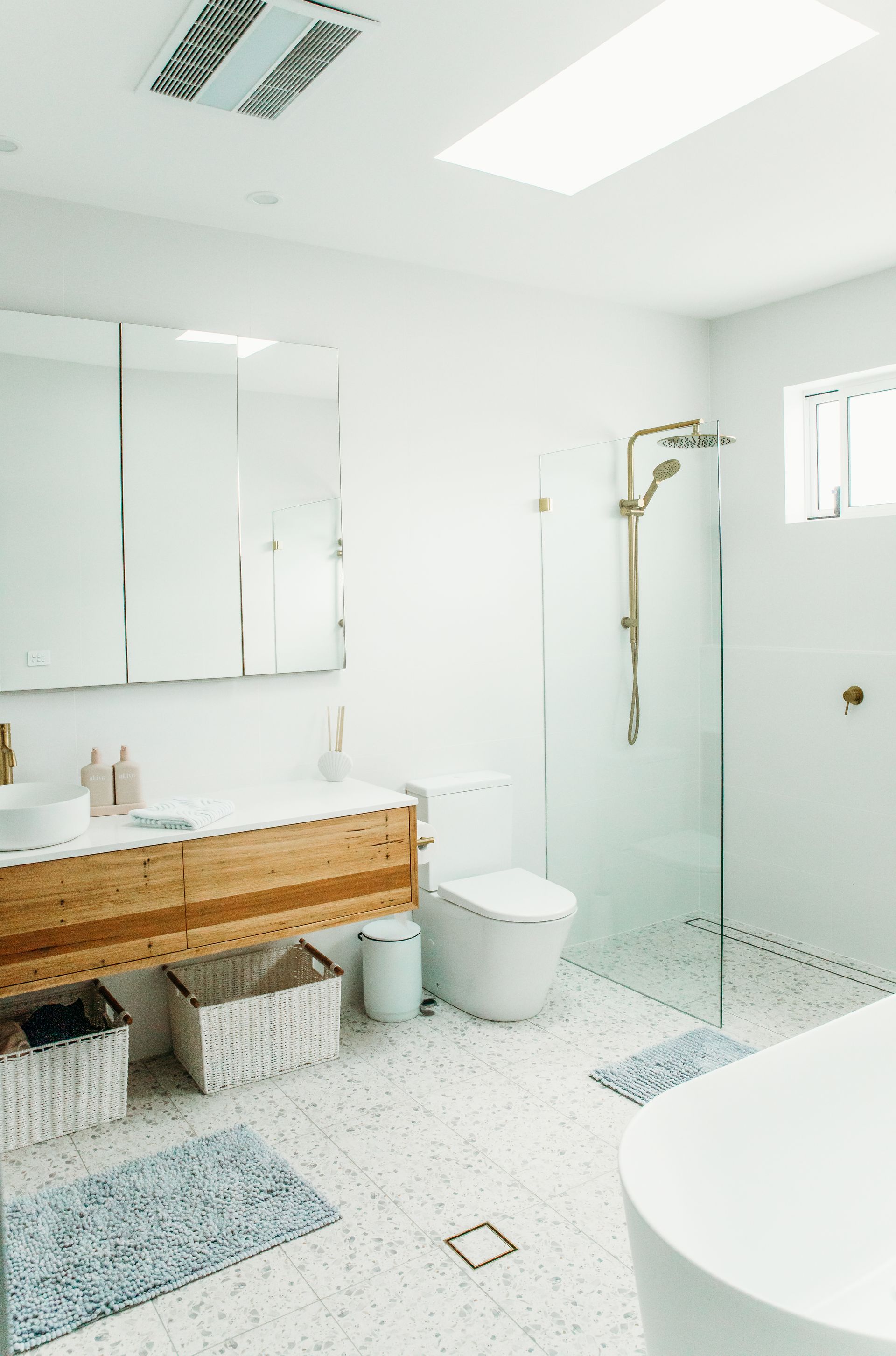 A Newly Renovated Bathroom — B Smart Building & Design In Shellharbour, NSW