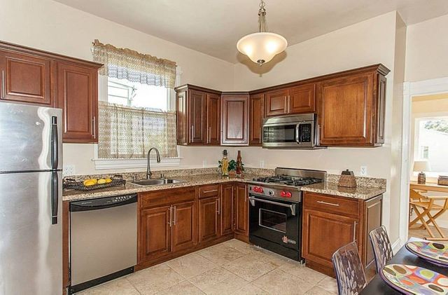 San Francisco House Kitchen — San Francisco, CA — Laurel Realty & Investment