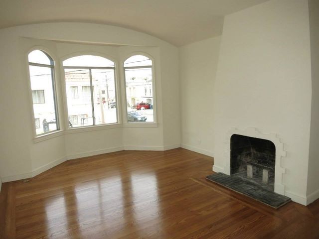 Empty Living Room — San Francisco, CA — Laurel Realty & Investment