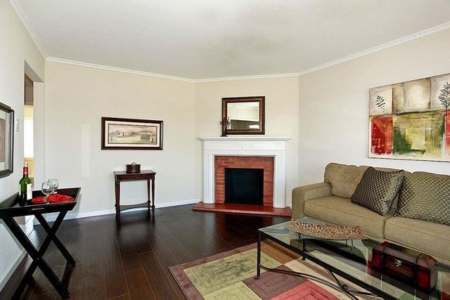 Clean Living Room — San Francisco, CA — Laurel Realty & Investment