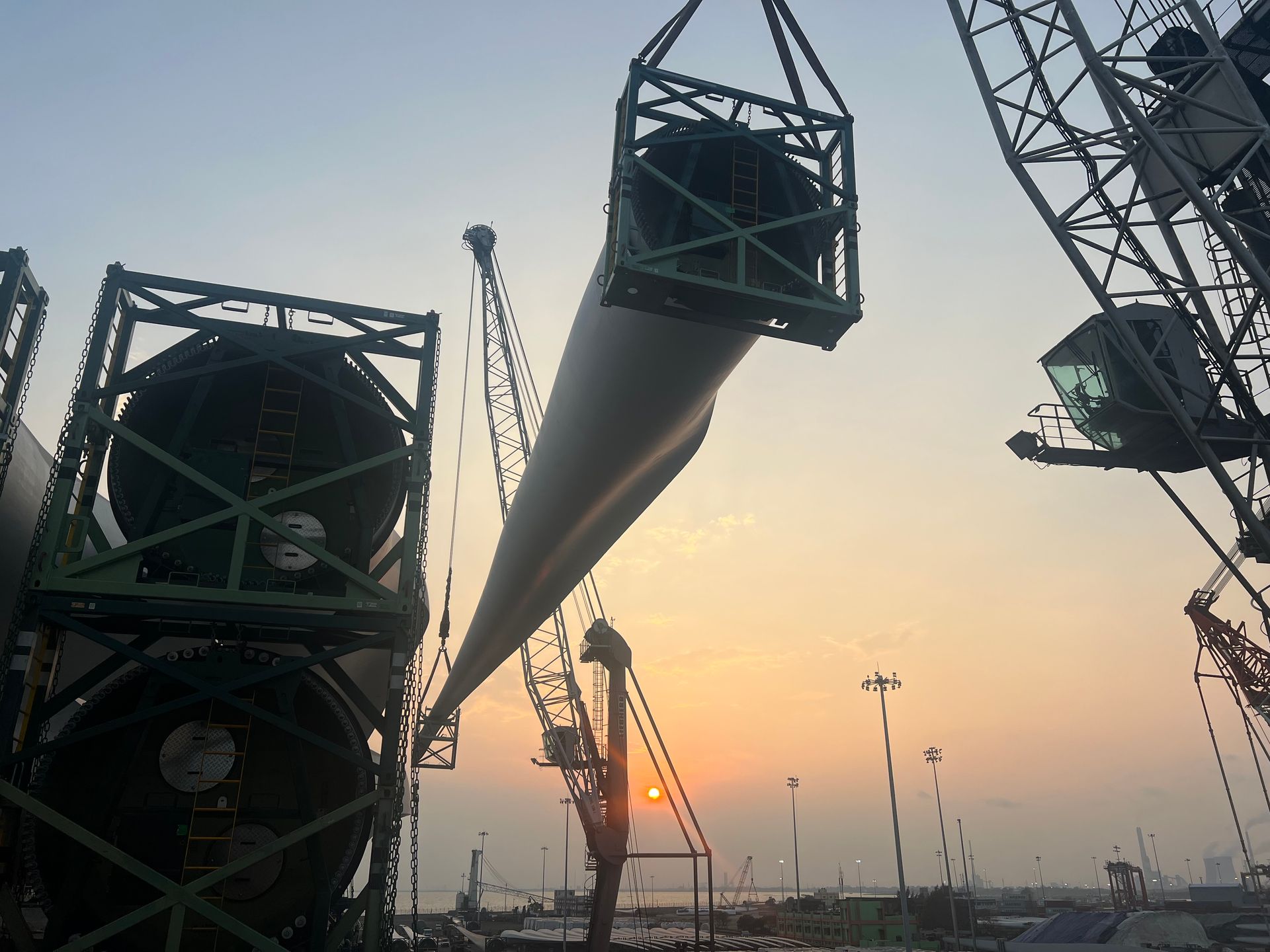MV SDTR GLORIA Successfully Commenced First Windmill Blade Transport Voyage