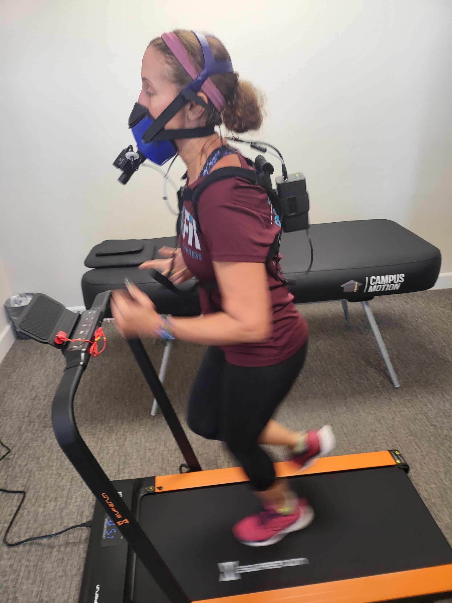 woman undergoing vo2 max testing