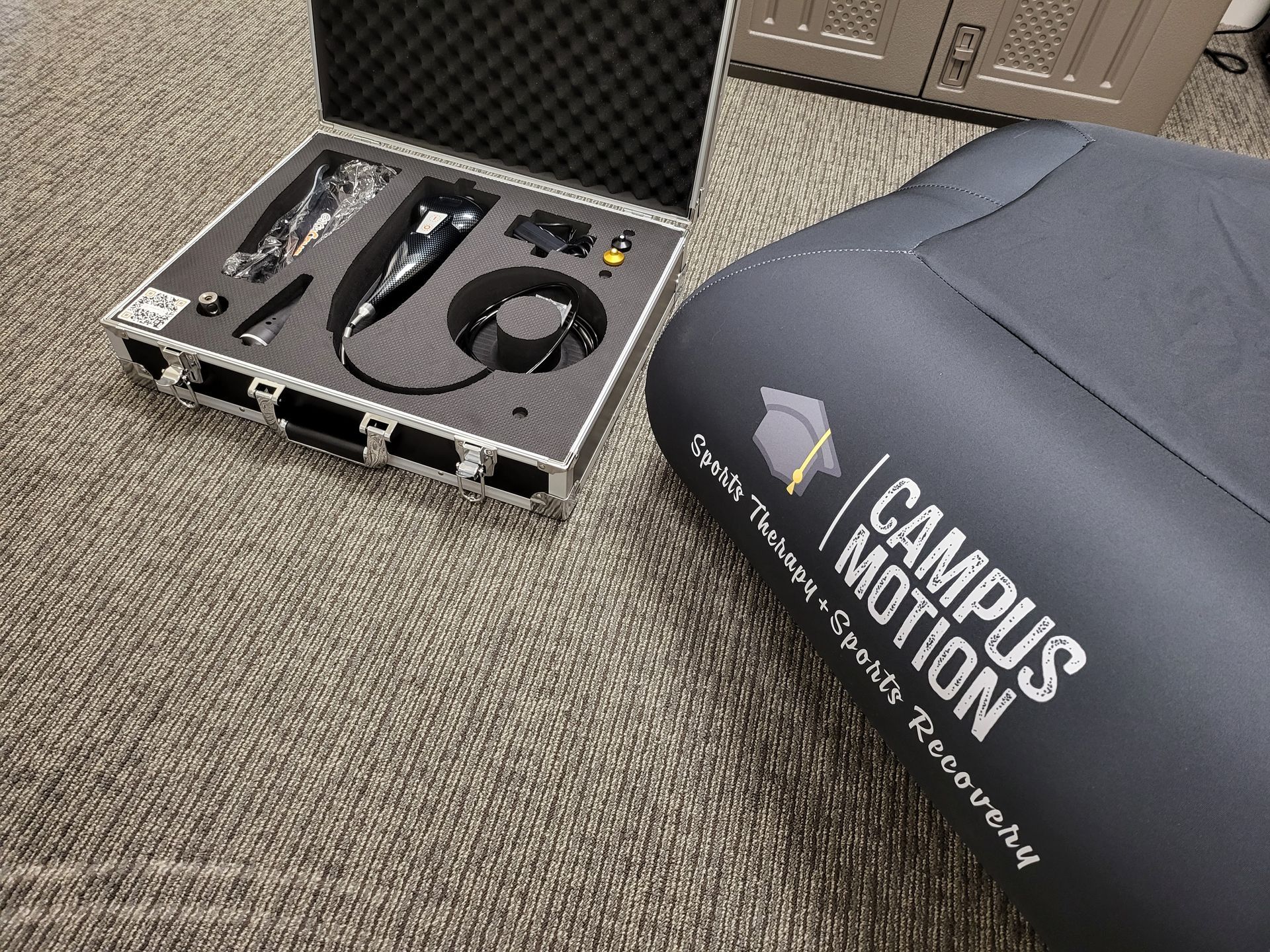 Equipment for local cryotherapy in Campus Motion, designed to provide Pain Relief by reducing pain and inflammation in specific areas of the body, offering effective localized pain management.