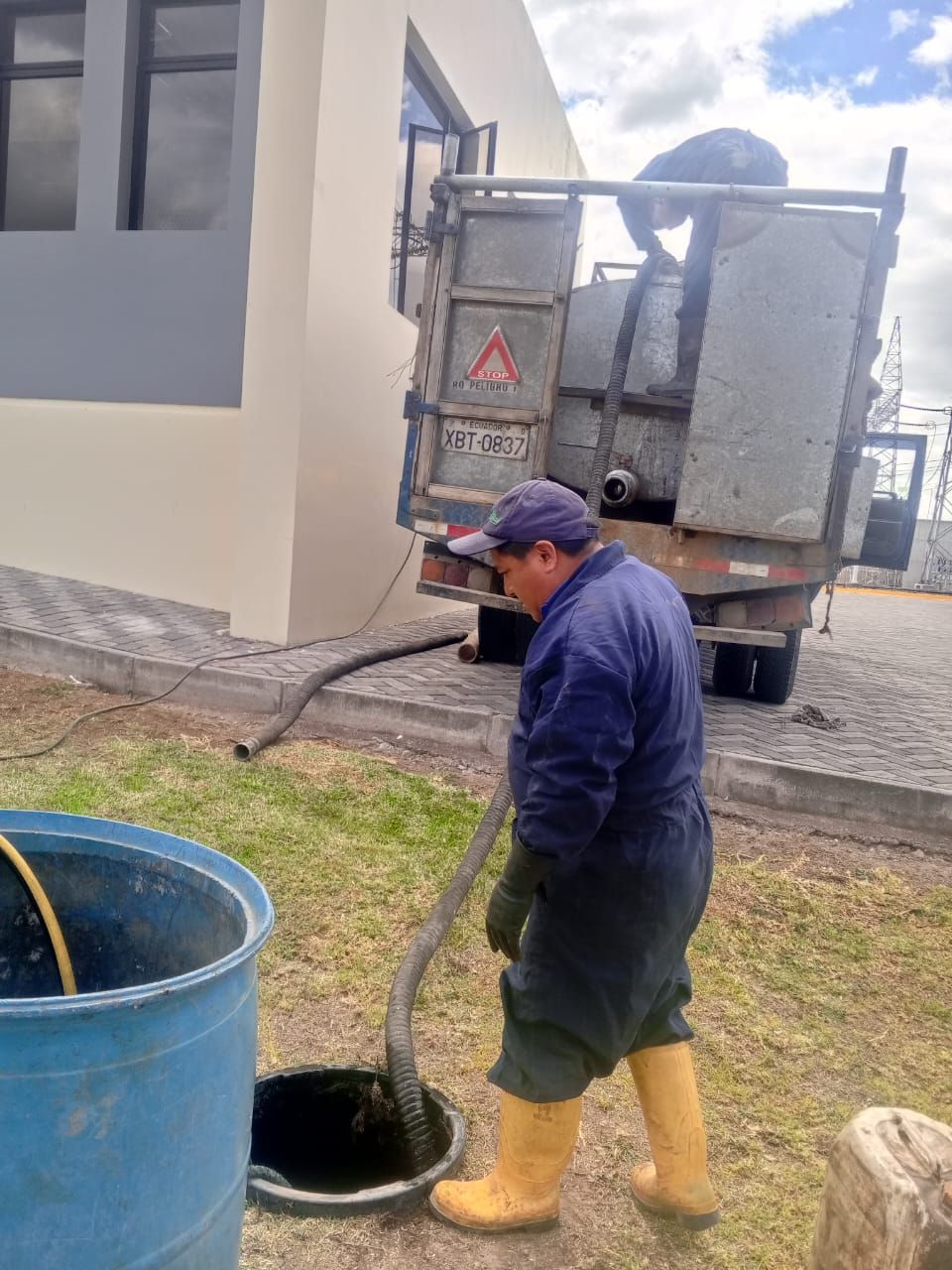 SERVIPOZSERVIPOZOS QUITOOS QUITO