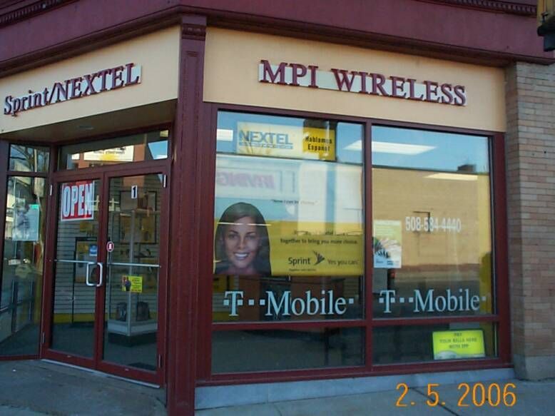 A store front for sprint nextel and mpi wireless