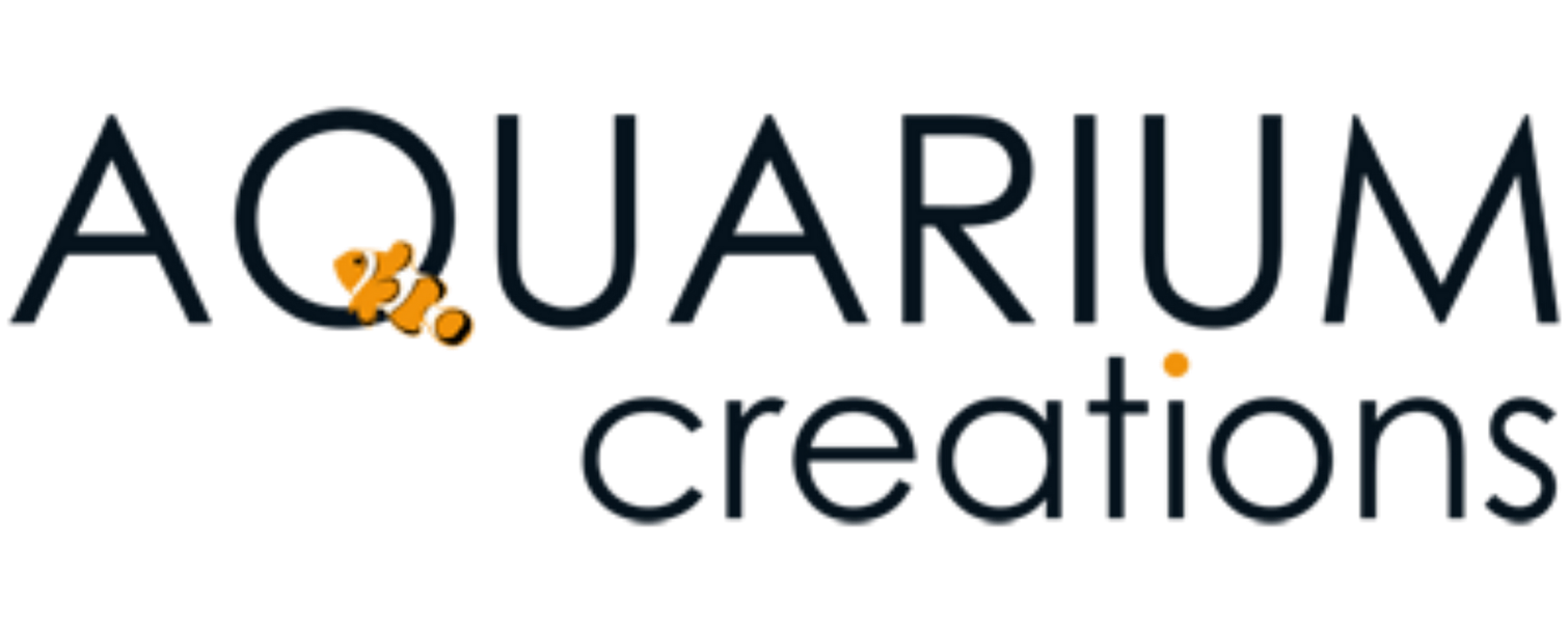 Logo pour Aquarium Creations comprenant du texte et un dessin de poisson-clown.