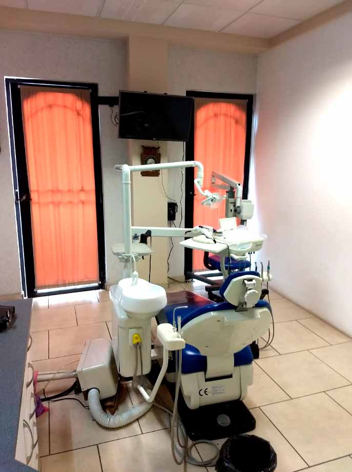 Dr. Alejandro Mendoza Lemus - Endodoncias