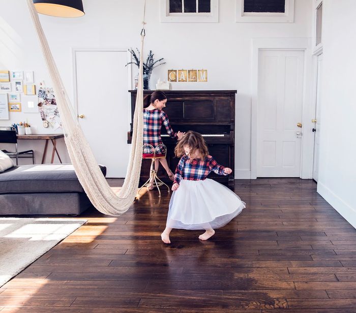 Children Playing in Living Room — Haubstadt, IN — Floor It 41