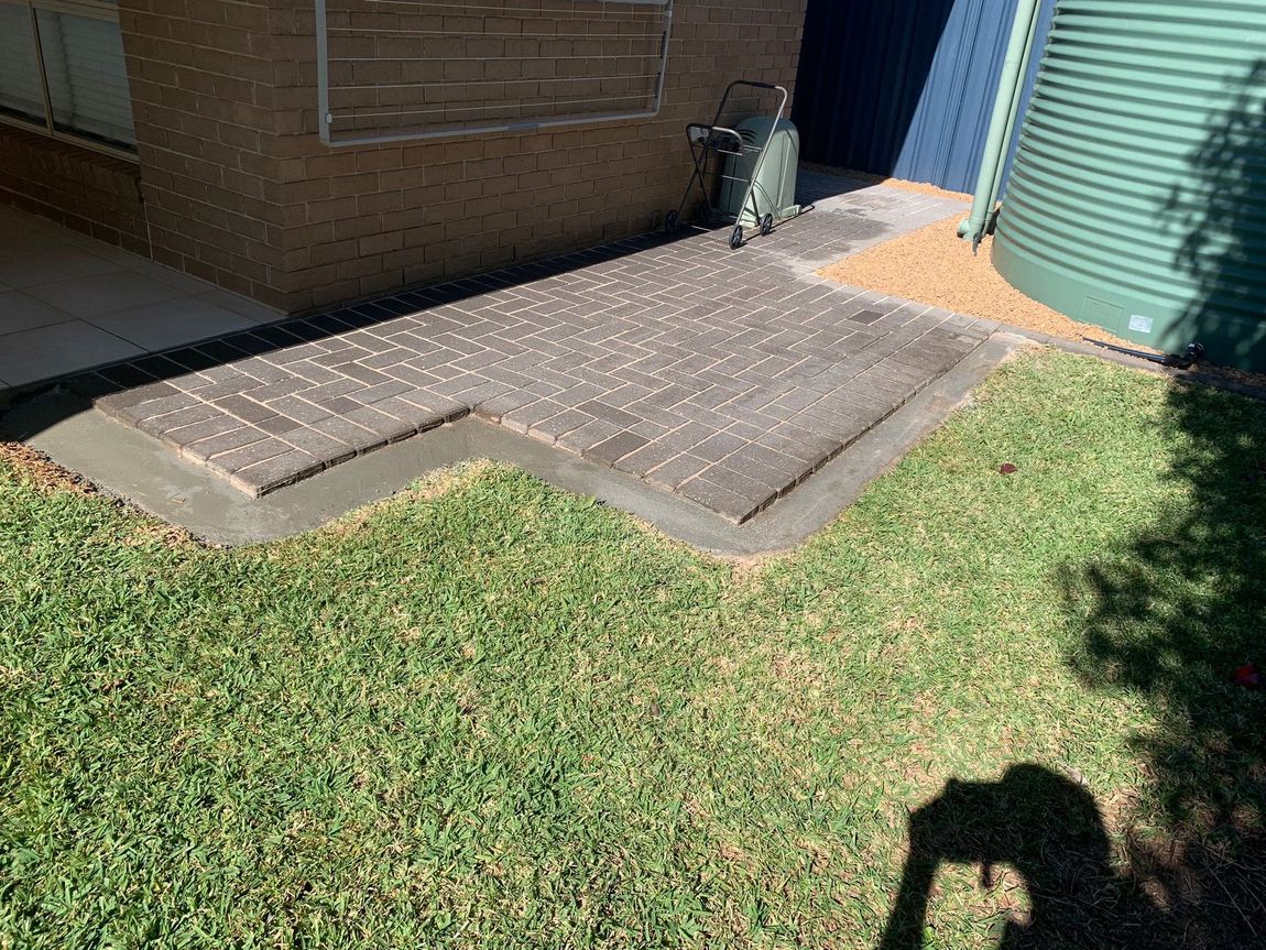 Landscaping and paving in dubbo nsw regrout reedge pavers