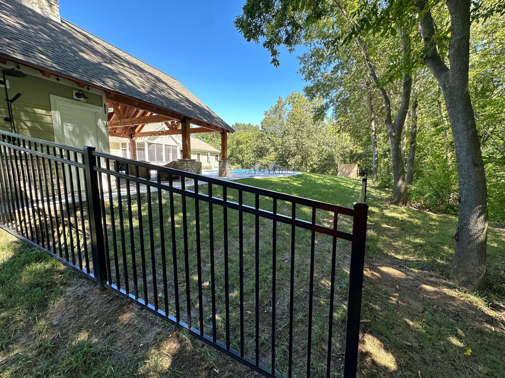 American Quality Fencing - Chain Link, Wood, Vinyl, & Aluminum Fence