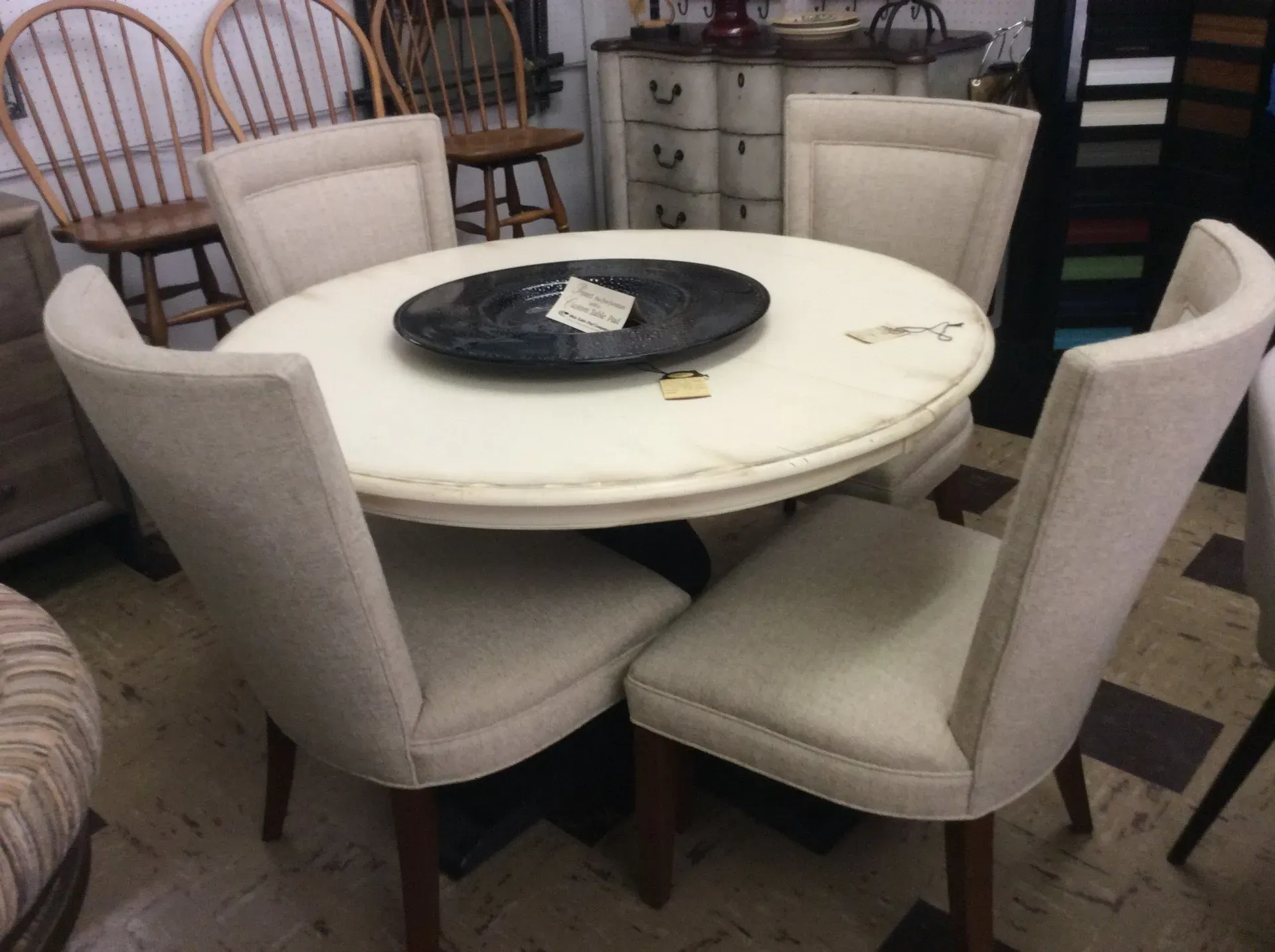 White dining table — Livonia, MI — Chris Furniture