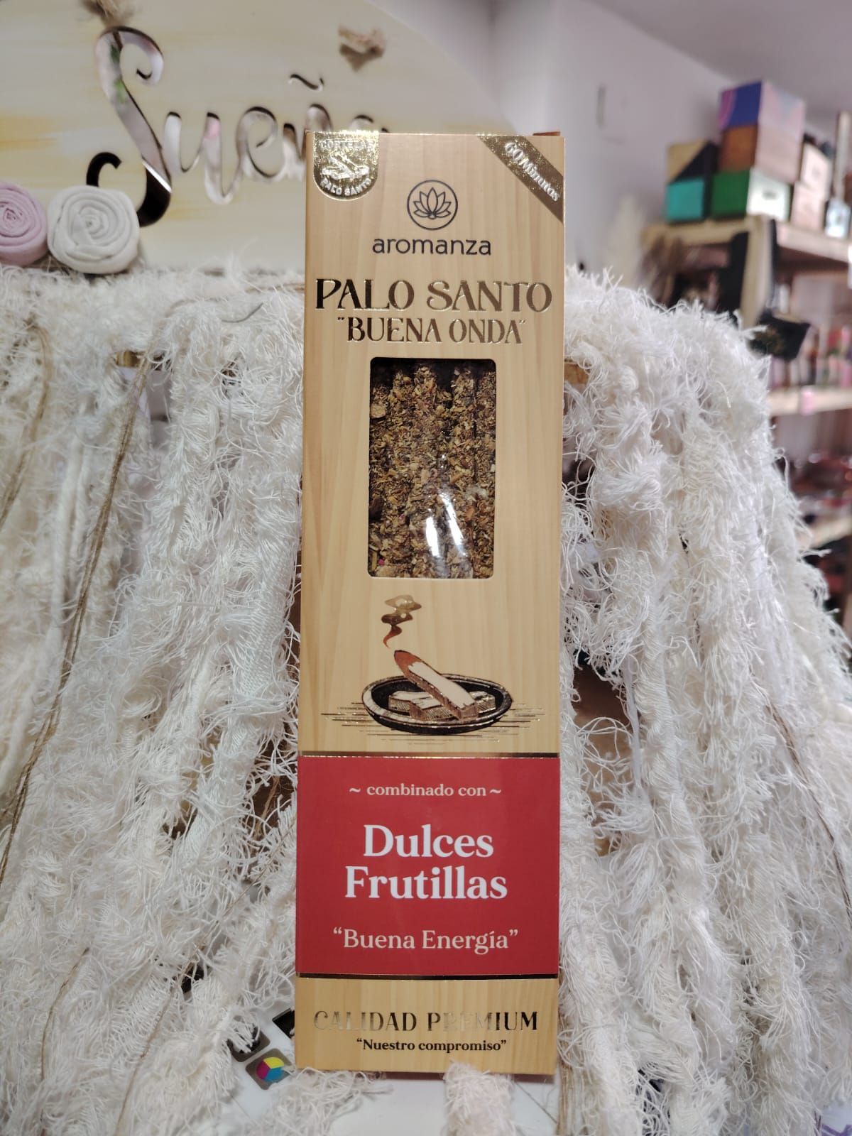 Paquete de varitas de incienso de Palo Santo con etiqueta 